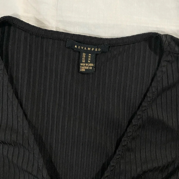 1Revamped  black rib tie, long sleeves V-neck cropped top size M - Picture 5 of 5